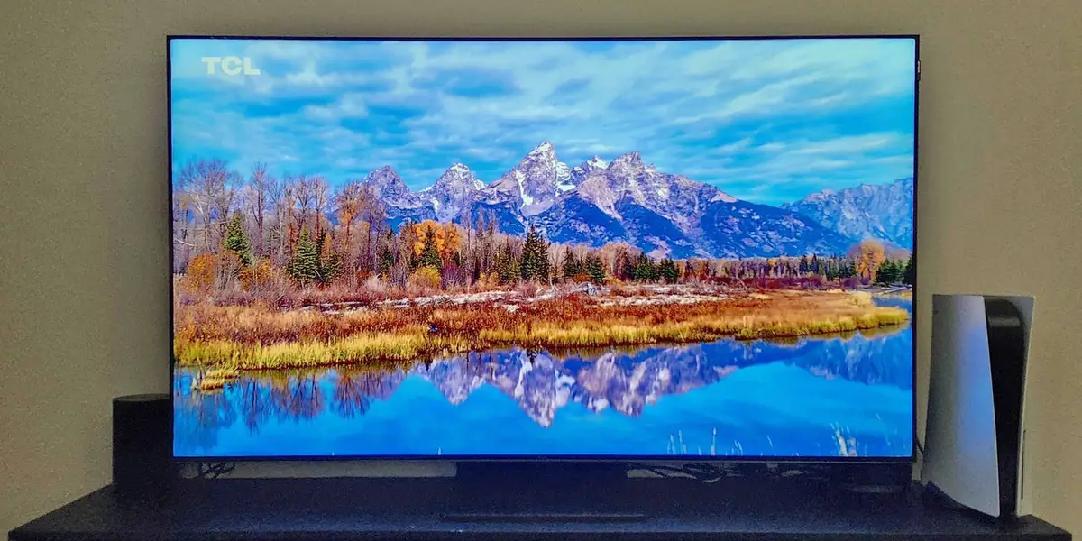 TCL QM7 Mini-LED TV